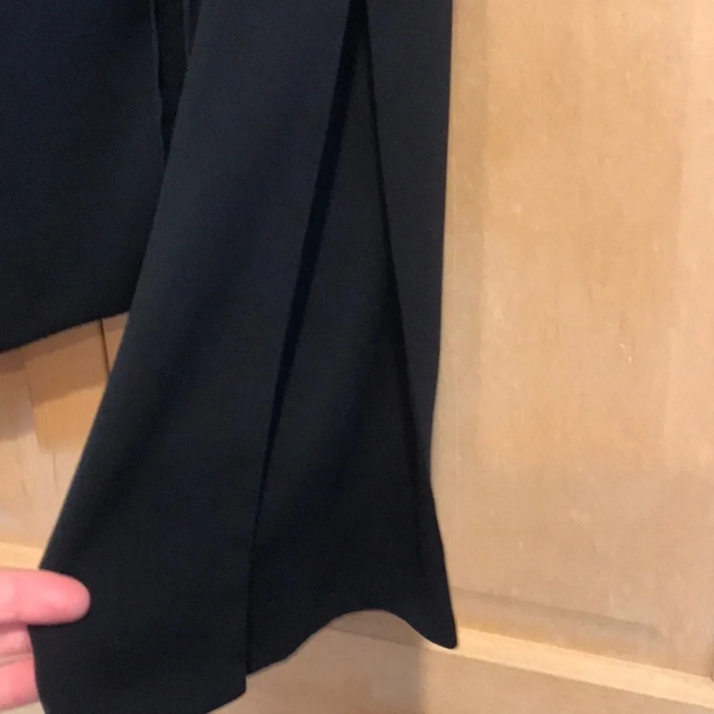 New BCBG Maxazria Crossover Black Blouse - Picture 5 of 10